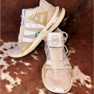 Women’s Adidas Tennis Shoes